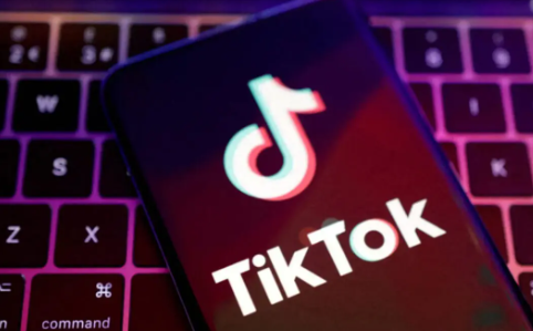 ترمب يعلن حسم ملف تيك توك… التطبيق ينتقل إلى شركاء أمريكيين